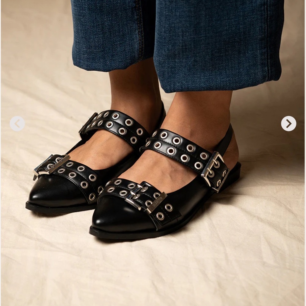 CONCEPT Italian Leather Black Studded Women's Shoes